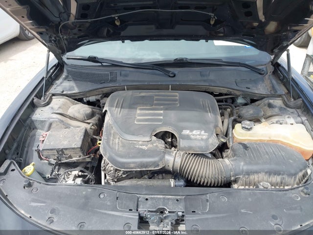 2C3CDXBG6JH173964 Dodge Charger Sxt Rwd
