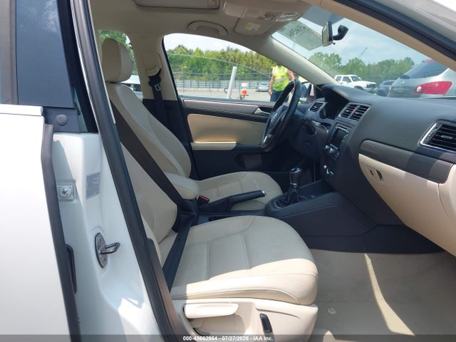 2013 Volkswagen Jetta 2.0l Tdi მანქანა იყიდება აუქციონზე, vin: 3VW3L7AJ4DM274435, აუქციონის ნომერი: 45662964