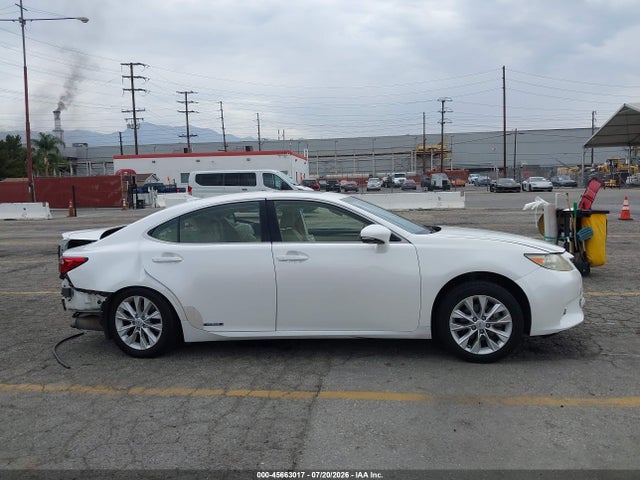 2014 Lexus Es 300h მანქანა იყიდება აუქციონზე, vin: JTHBW1GG2E2066026, აუქციონის ნომერი: 45663017