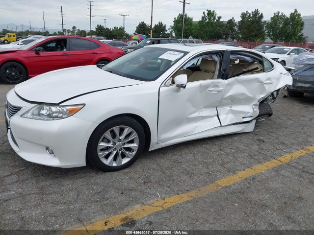 2014 Lexus Es 300h მანქანა იყიდება აუქციონზე, vin: JTHBW1GG2E2066026, აუქციონის ნომერი: 45663017