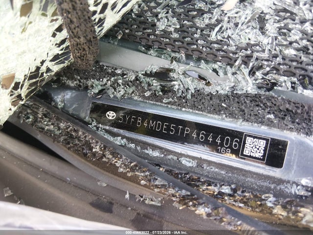 5YFB4MDE5TP464406 Toyota COROLLA LE