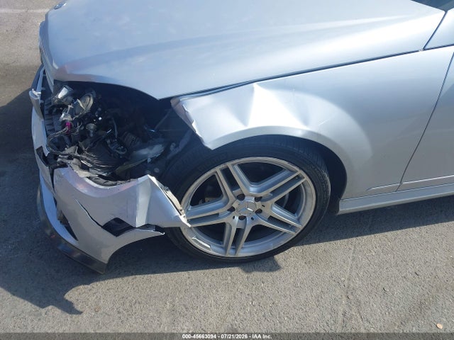 45663094 :رقم المزاد ، WDDGF54X89R068398 vin ، 2009 Mercedes-benz C 300 Luxury/sport مزاد بيع