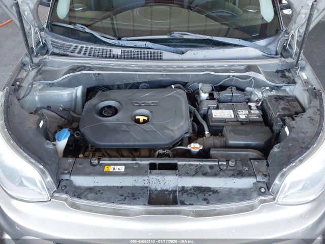 KIA SOUL + 2018 KNDJP3A56J7596445 Image 10