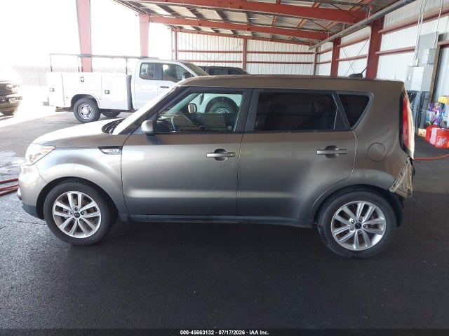 KIA SOUL + 2018 KNDJP3A56J7596445 Image 15