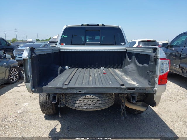 1N6AA1E68HN570831 Nissan TITAN SV