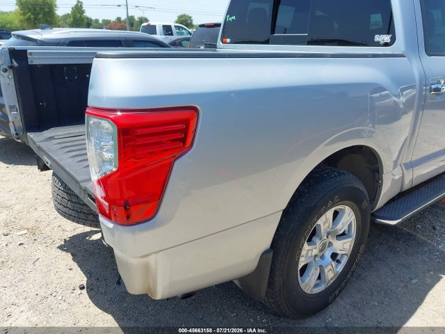 1N6AA1E68HN570831 Nissan TITAN SV