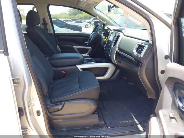 1N6AA1E68HN570831 Nissan TITAN SV