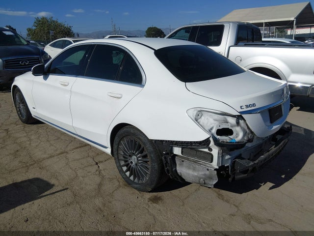 Aukcja sprzedaży 2016 Mercedes-benz C 300, vin: 55SWF4JB8GU172268, numer aukcji: 45663180