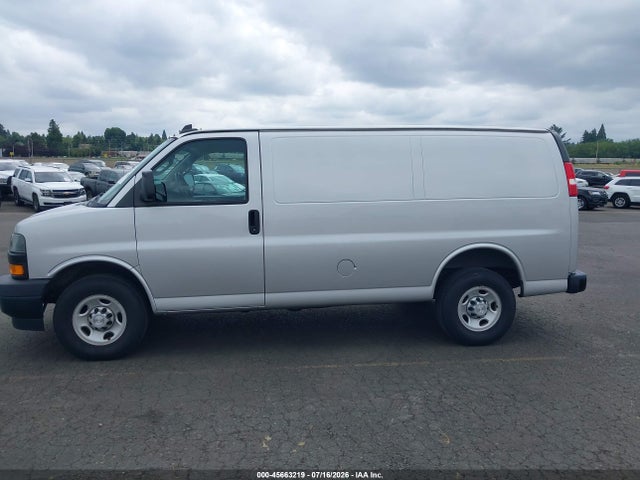 Chevrolet Express 2500 Work Van 2018 1GCWGAFG1J1288848 Image 14