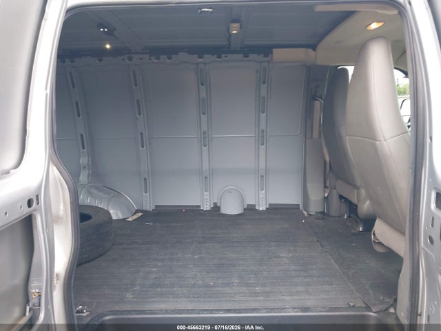 Chevrolet Express 2500 Work Van 2018 1GCWGAFG1J1288848 Image 8
