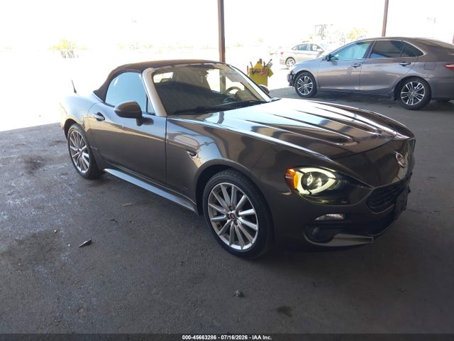 Fiat 124 Spider Lusso 2017 JC1NFAEK5H0110913 main image