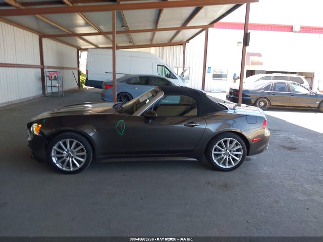 Fiat 124 Spider Lusso 2017 JC1NFAEK5H0110913 Image 14