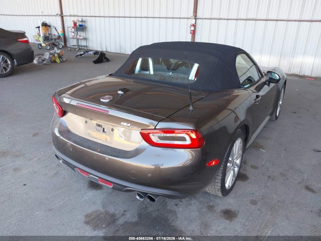 Fiat 124 Spider Lusso 2017 JC1NFAEK5H0110913 Image 4