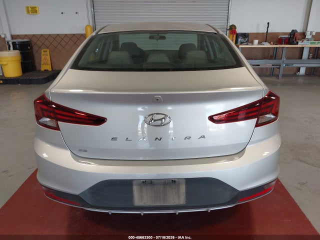 Hyundai ELANTRA SE 2019 5NPD74LF9KH487595 Image 16