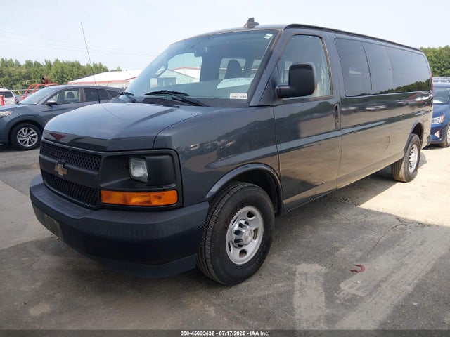Chevrolet Express 3500 Ls 2017 1GAZGNFG9H1294484 Image 2