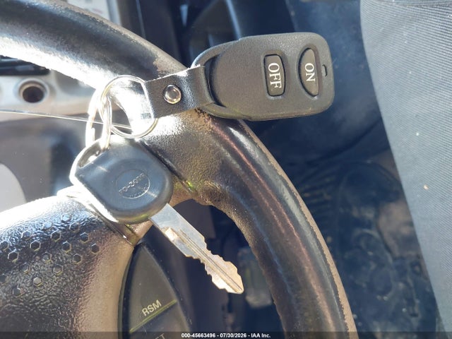 45663496 :رقم المزاد ، 1FMZU77E01UC00257 vin ، 2001 Ford Explorer Sport Trac مزاد بيع