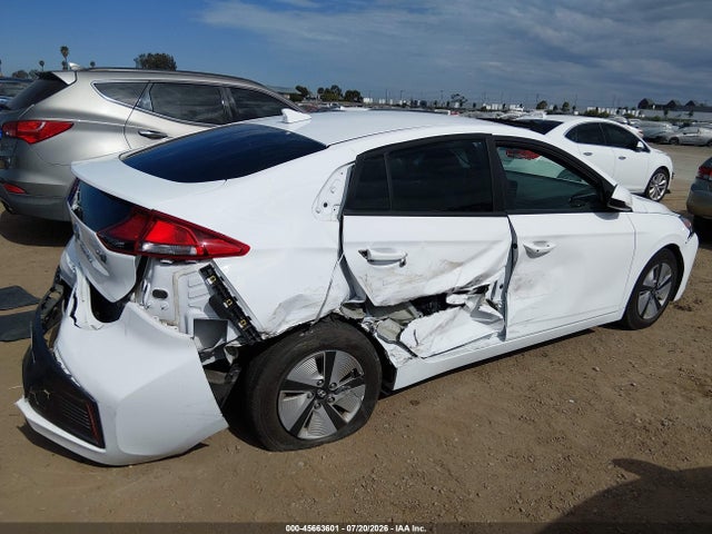 Продаж на аукціоні авто 2022 Hyundai Ioniq Hybrid Blue, vin: KMHC65LC1NU281204, номер лоту: 45663601