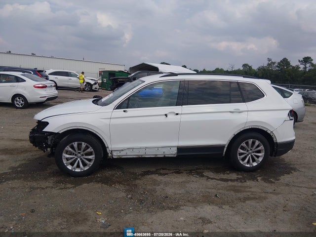 3VV2B7AX0JM010325 Volkswagen Tiguan 2.0t Se/2.0t Sel