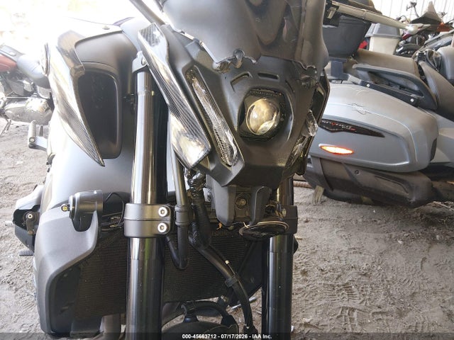 Yamaha MT09 2022 JYARN71E8NA002829 Image 14