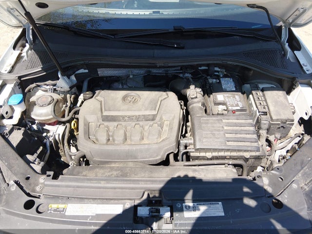 2018 Volkswagen Tiguan 2.0t Se/2.0t Sel მანქანა იყიდება აუქციონზე, vin: 3VV2B7AXXJM190803, აუქციონის ნომერი: 45663714