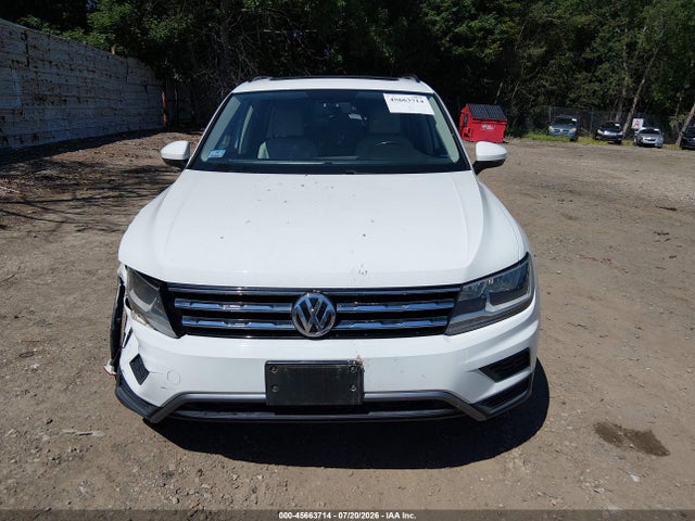 2018 Volkswagen Tiguan 2.0t Se/2.0t Sel მანქანა იყიდება აუქციონზე, vin: 3VV2B7AXXJM190803, აუქციონის ნომერი: 45663714