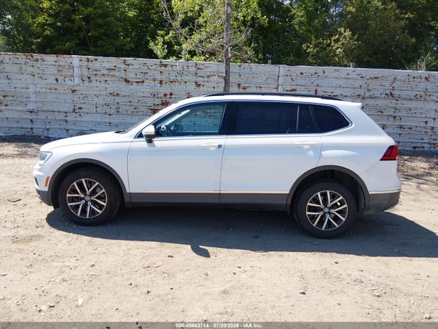 2018 Volkswagen Tiguan 2.0t Se/2.0t Sel მანქანა იყიდება აუქციონზე, vin: 3VV2B7AXXJM190803, აუქციონის ნომერი: 45663714