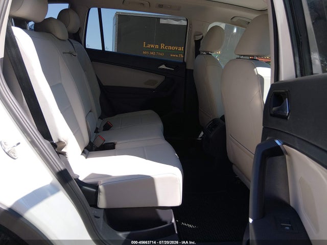 2018 Volkswagen Tiguan 2.0t Se/2.0t Sel მანქანა იყიდება აუქციონზე, vin: 3VV2B7AXXJM190803, აუქციონის ნომერი: 45663714