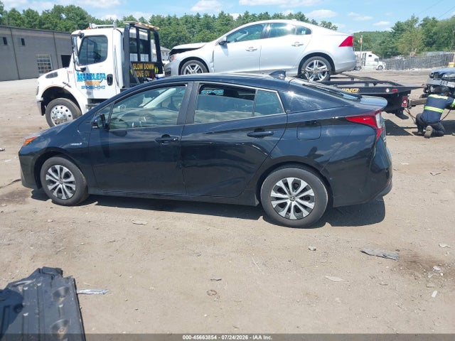 JTDL9RFU0L3013884 Toyota Prius Le Awd-e