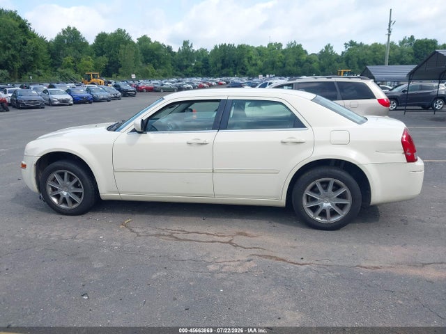 2007 Chrysler 300 Touring მანქანა იყიდება აუქციონზე, vin: 2C3LK53G57H821943, აუქციონის ნომერი: 45663869
