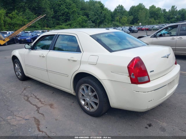 2007 Chrysler 300 Touring მანქანა იყიდება აუქციონზე, vin: 2C3LK53G57H821943, აუქციონის ნომერი: 45663869
