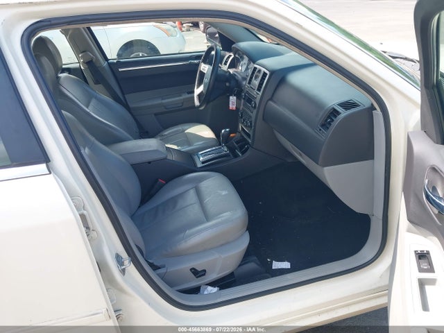 2007 Chrysler 300 Touring მანქანა იყიდება აუქციონზე, vin: 2C3LK53G57H821943, აუქციონის ნომერი: 45663869