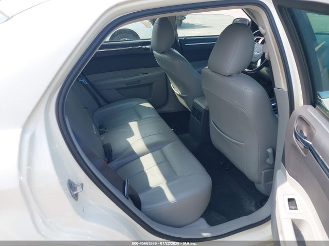 2007 Chrysler 300 Touring მანქანა იყიდება აუქციონზე, vin: 2C3LK53G57H821943, აუქციონის ნომერი: 45663869