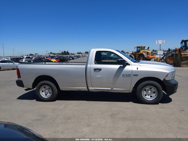 3C6JR7DT4HG535872 RAM 1500 Tradesman 4x4 8&#039; Box