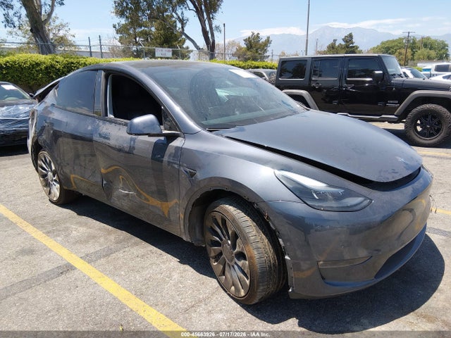 Tesla Model Y Performance Dual Motor All-wheel Drive 2022 7SAYGDEFXNF405460 zdjęcie główne