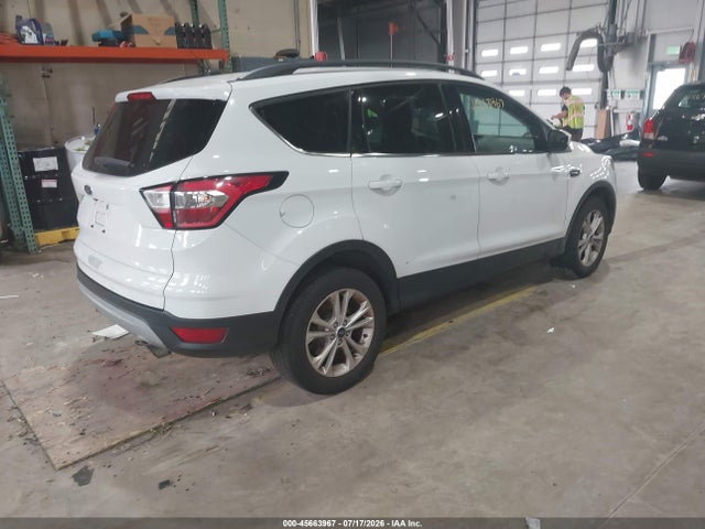 Ford ESCAPE SE 2018 1FMCU9GD9JUD19594 Image 4