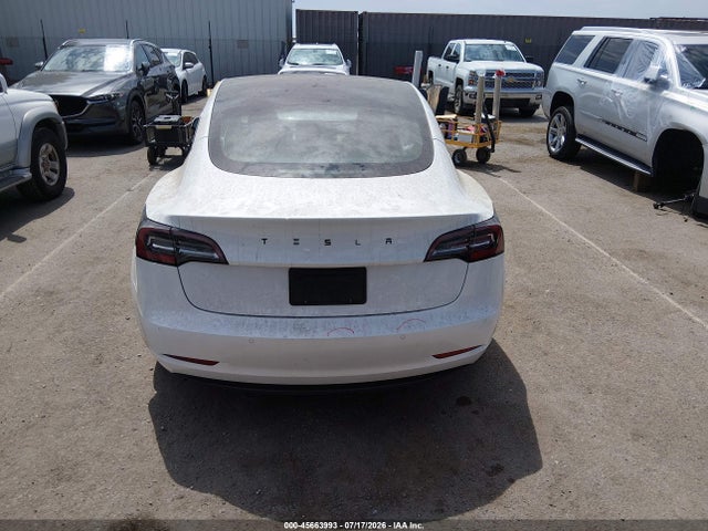 Tesla Model 3 Standard Range Plus Rear-wheel Drive 2021 5YJ3E1EA5MF069022 Image 16