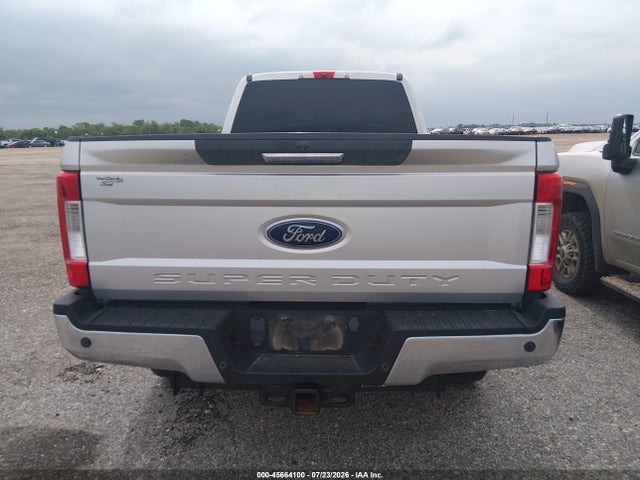 1FT8W3BT6KEF64557 Ford F-350 Xlt