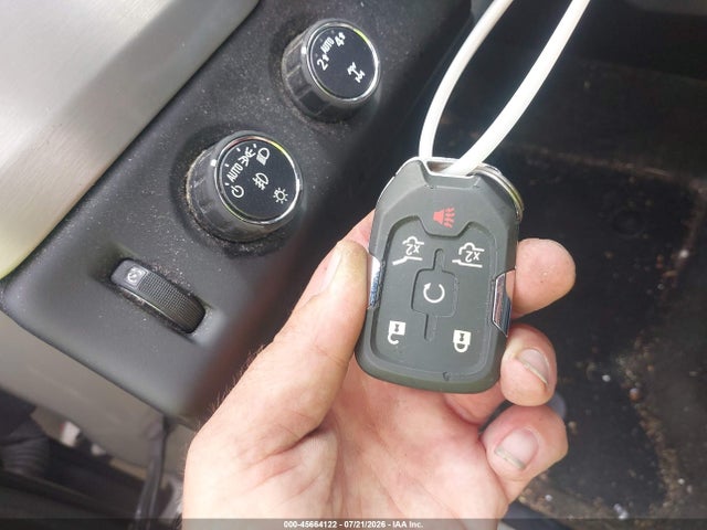 45664122 :رقم المزاد ، 1GKS2GKC0HR141116 vin ، 2017 Gmc Yukon Xl Slt مزاد بيع