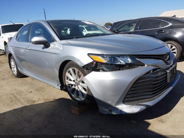 Toyota CAMRY LE 2020 4T1C11AK3LU319529 Image 6