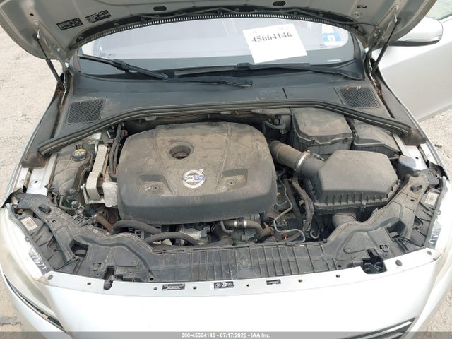 45664146 :رقم المزاد ، YV126MFB4F1305070 vin ، 2015 Volvo S60 T5 Premier مزاد بيع