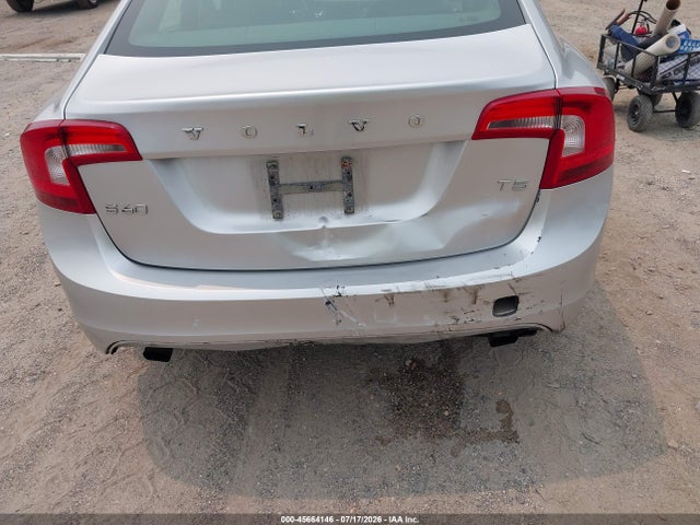 45664146 :رقم المزاد ، YV126MFB4F1305070 vin ، 2015 Volvo S60 T5 Premier مزاد بيع