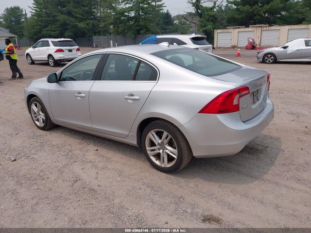 45664146 :رقم المزاد ، YV126MFB4F1305070 vin ، 2015 Volvo S60 T5 Premier مزاد بيع