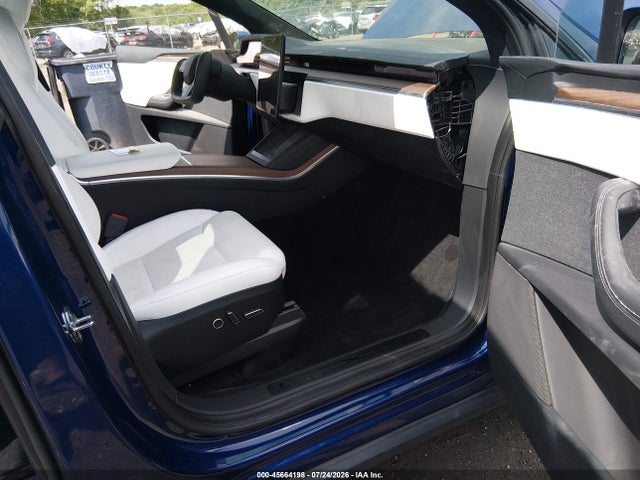 45664198 :رقم المزاد ، 7SAXCDE59RF442178 vin ، 2024 Tesla Model X Long Range مزاد بيع