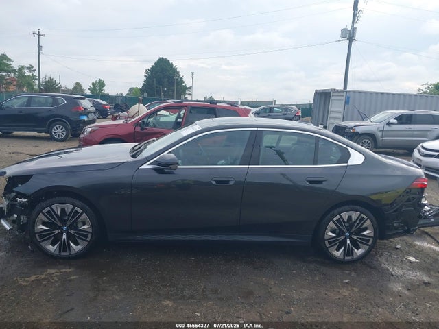 Продажа на аукционе авто 2026 Bmw 530i Xdrive, vin: WBA53FJ09TCW99255, номер лота: 45664327