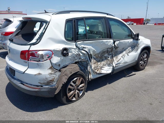Продажа на аукционе авто 2016 Volkswagen Tiguan S, vin: WVGAV7AX0GW502195, номер лота: 45664329