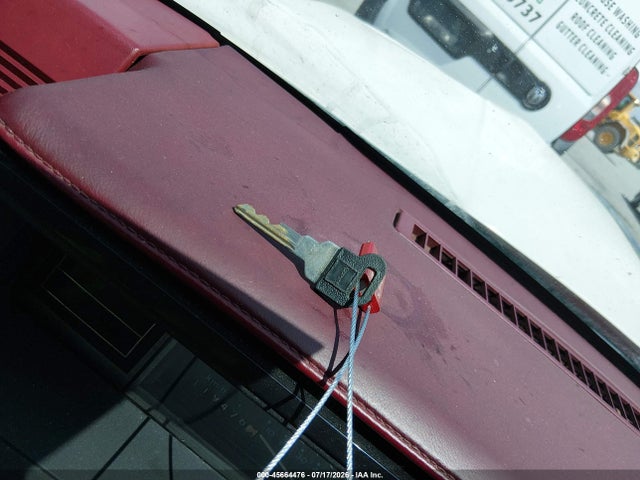 45664476 :رقم المزاد ، 1G3HY53CXJW405490 vin ، 1988 Oldsmobile Delta 88 Royale Brougham مزاد بيع