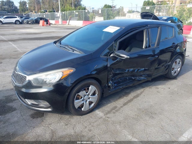 KIA FORTE LX 2016 KNAFK5A8XG5598601 Image 2