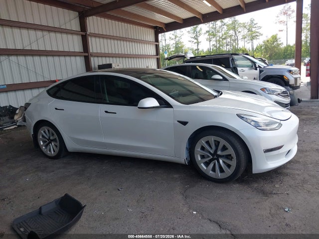 Tesla Model 3 Standard Range Plus Rear-wheel Drive 2021 5YJ3E1EA8MF856708 Image 12