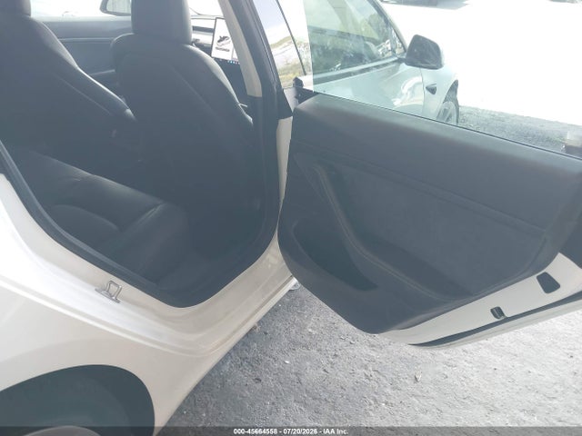 Tesla Model 3 Standard Range Plus Rear-wheel Drive 2021 5YJ3E1EA8MF856708 Image 8