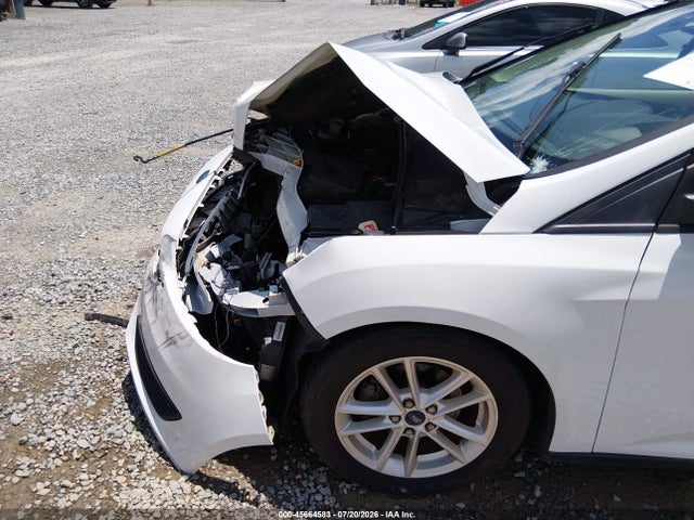 Ford FOCUS SE 2015 1FADP3F24FL381887 Image 18